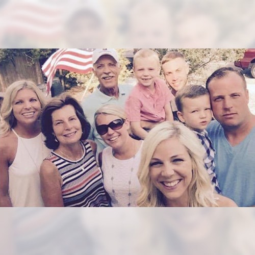 They say you can’t pick your family but Danielle would pick her tribe 100 times over! 