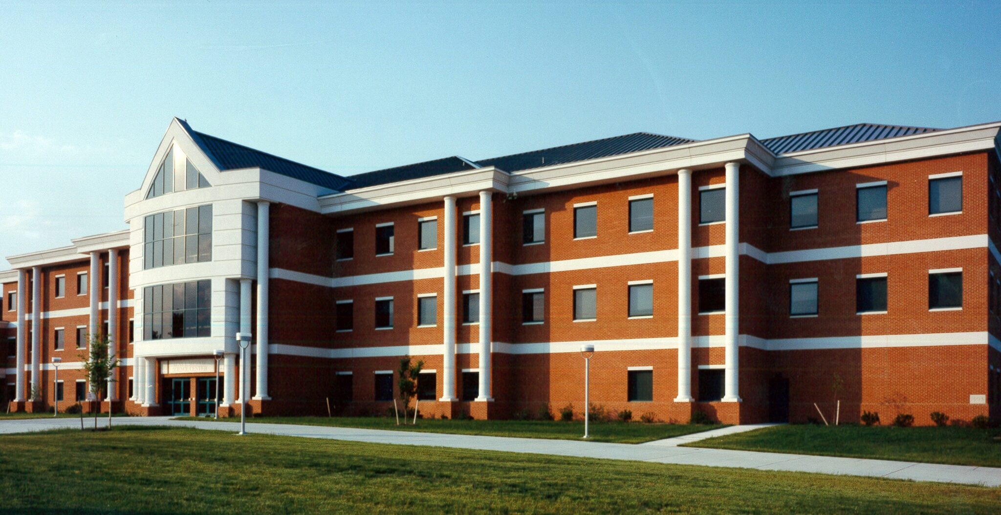 DSU Science Annex Building EDiS Company